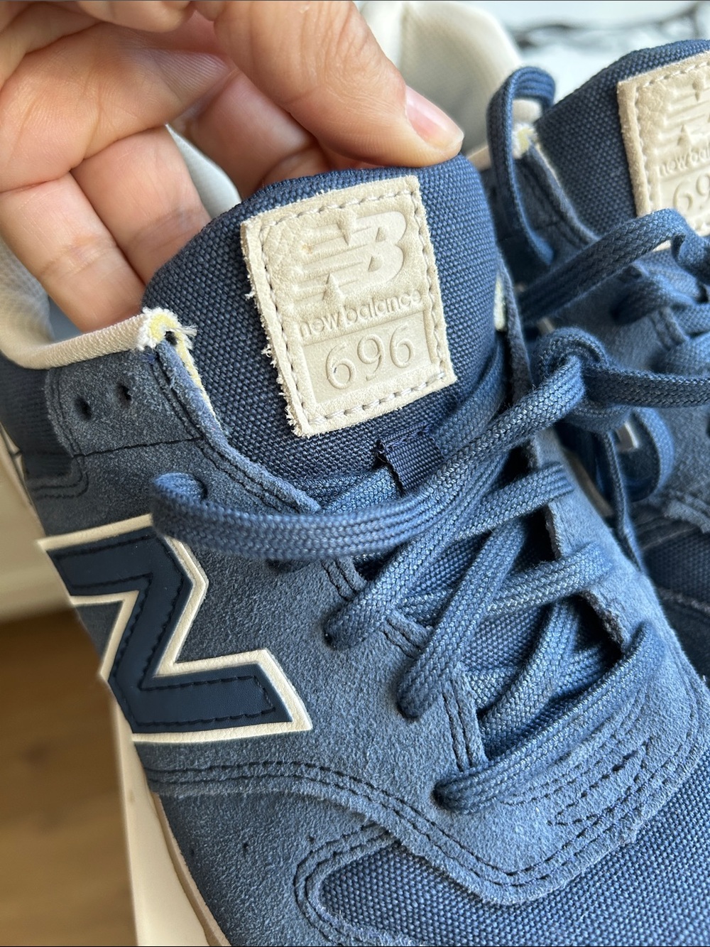 NWOT - NEW BALANCE Women’s 696 Running Sneaker in Blue Suede Leather - Picture 4 of 8